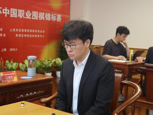 夫妇与单男3p绿帽
